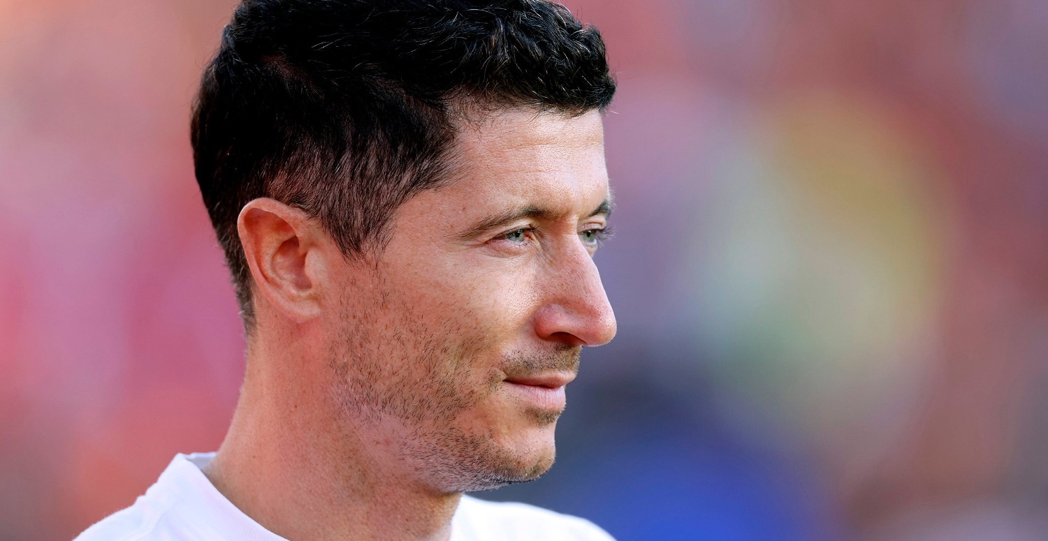 Transfer bombası patladı: Futbol tarihine geçecek transfer! Lewandowski uçağa bindi geliyor