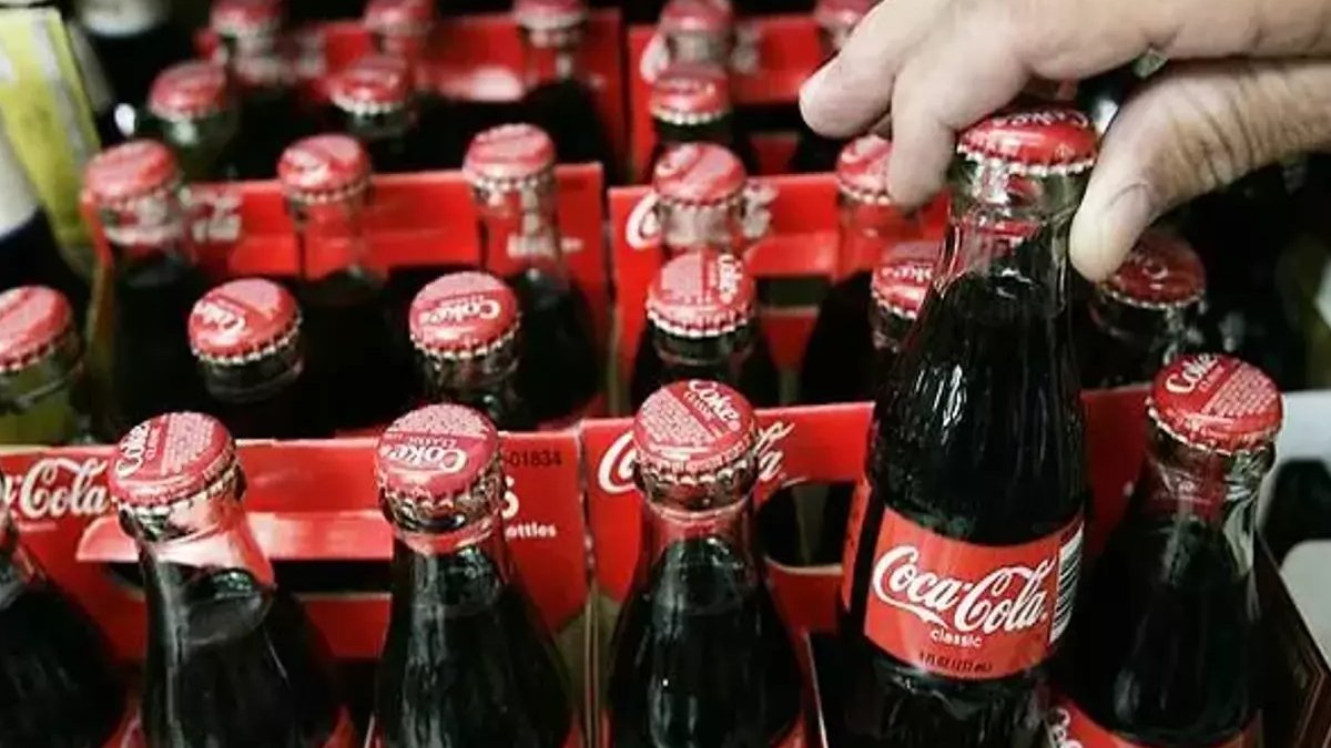 Tüketicilere acil uyarı: Coca Cola’dan şok karar! Popüler içecek acilen raflardan toplatılıyor